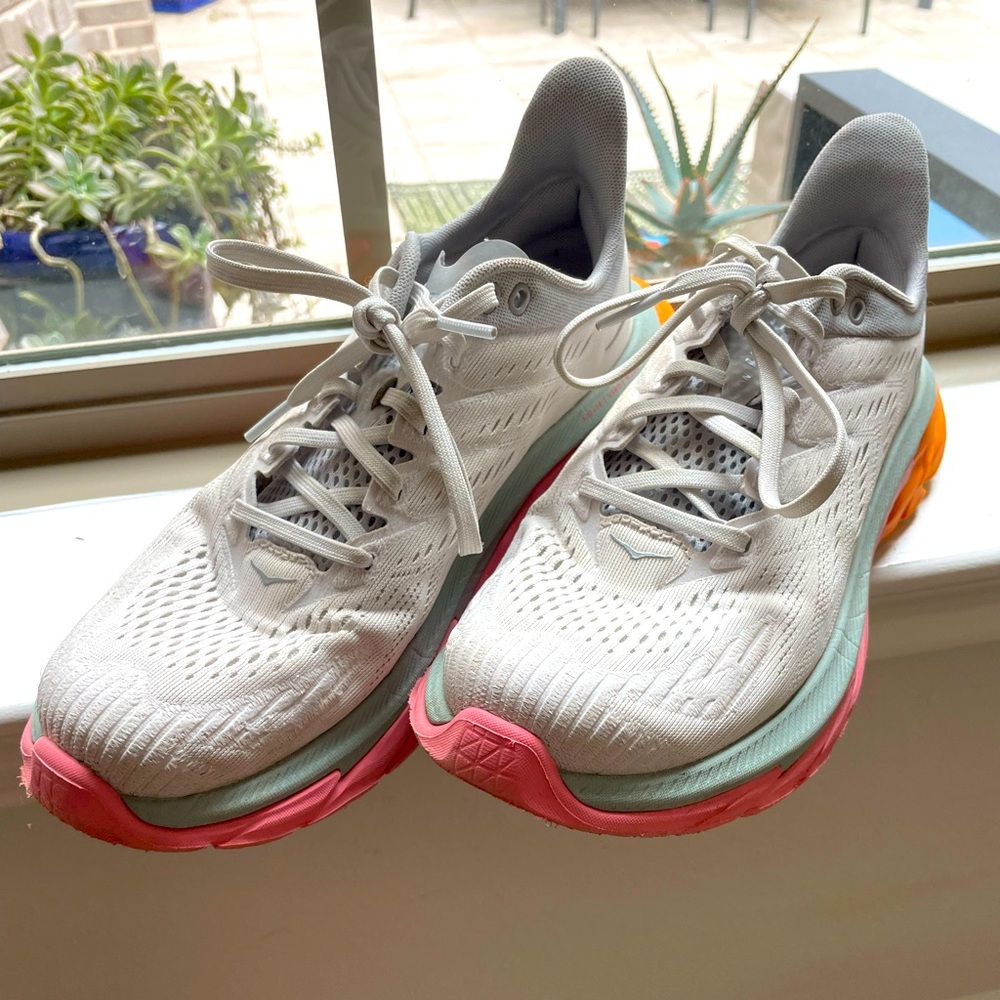 Hoka Clifton edge